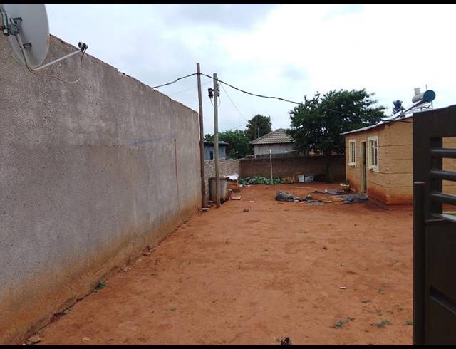 1 BEDROOM HOUSE FOR SALE IN LEHAE